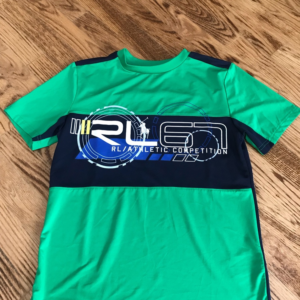 Short sleeve shirt